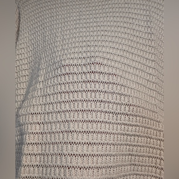 Universal Thread Sweater - Picture 3 of 4